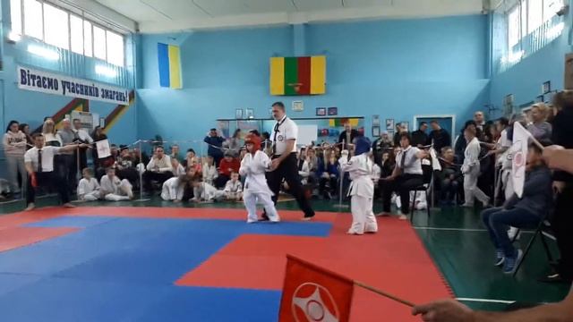 Кривой Рог ноябрь 2018 , городской турнир , киокушинкай карате , Младислава в синем шлеме смотреть онлайн