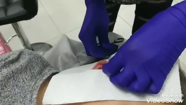 Пирсинг уха с сестрой смотреть онлайн