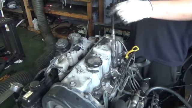 Проверка компрессии в двигателе D4BF 1367771 Galloper 2.5 л