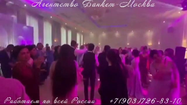 Отабек, узбекский и таджикский ведущий и певец, видео 3 смотреть онлайн