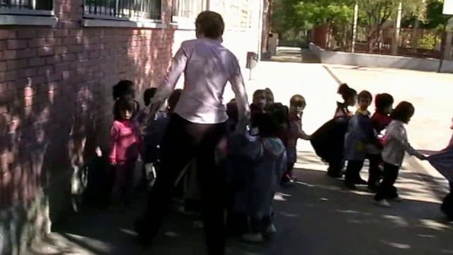 VISITA COLEGIO GONZALO FERNÁNDEZ DE CÓRDOBA (MADRID) CLASES 3 AÑOS смотреть онлайн