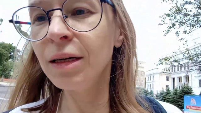 Донецк сегодня 14.06.2023 Город украшается цветами и мешками с песком.Пятнадцатилетний капитан.Учëб смотреть онлайн