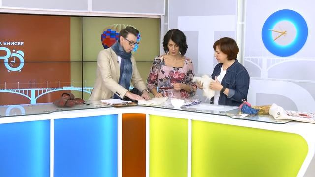 Мастерица показала в прямом эфире, как сделать валенки из шерсти смотреть онлайн