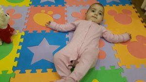 VLOG Большая коробка со старыми игрушками Насти и Кати. Почему у Алисы забрали круг??!