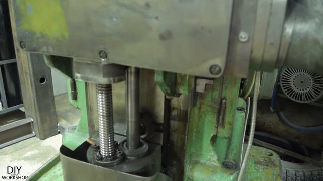 Old milling machine Komunaras 676 смотреть онлайн