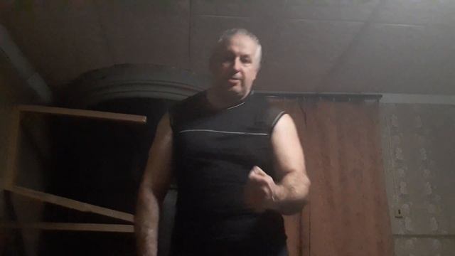 Пётр Крылов - точнее с Чего начинал выступления Пётр Крылов с Гирями . смотреть онлайн
