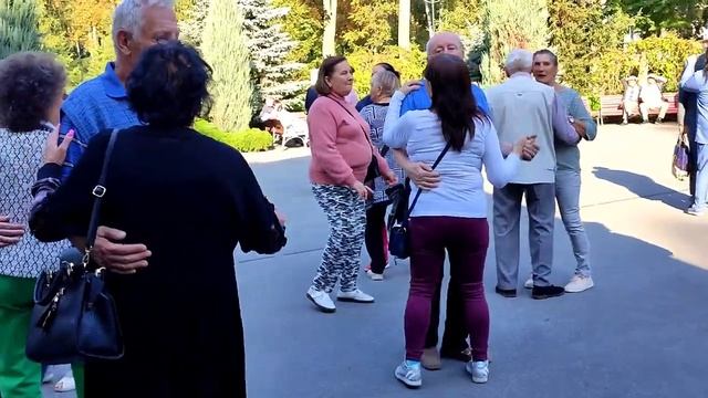 ЧУВСТВА ПОЗДНИЕ! ТАНЦЫ ХАРЬКОВ УКРАИНА СЕНТЯБРЬ 2023 смотреть онлайн