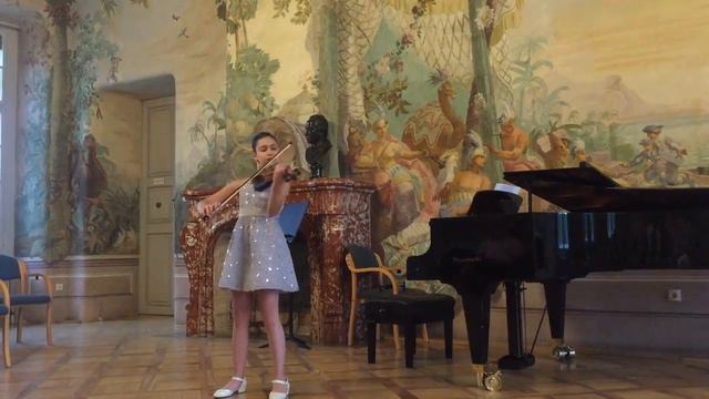 Barbare Roinishvili plays J.S.Bach "Sarabanda" from Partita 2 смотреть онлайн