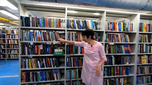 Как устроено книгохранилище библиотеки? Часть 1 | ДГПБ — самая большая библиотека Юга России смотреть онлайн