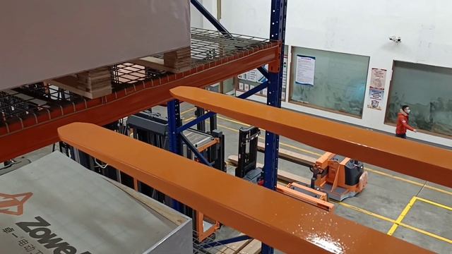 Height preselect function for Zowell VUE man up VNA forklift смотреть онлайн