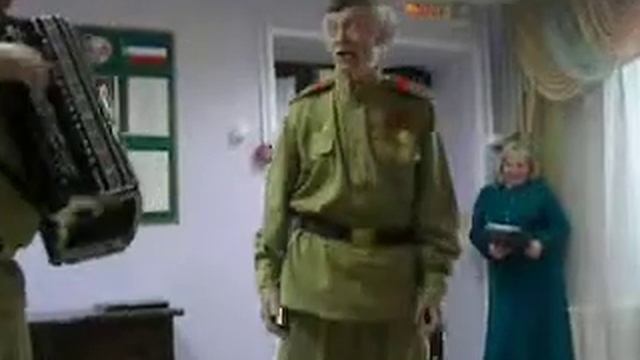 "На солнечной поляночке"- поёт Николай Плюхов смотреть онлайн