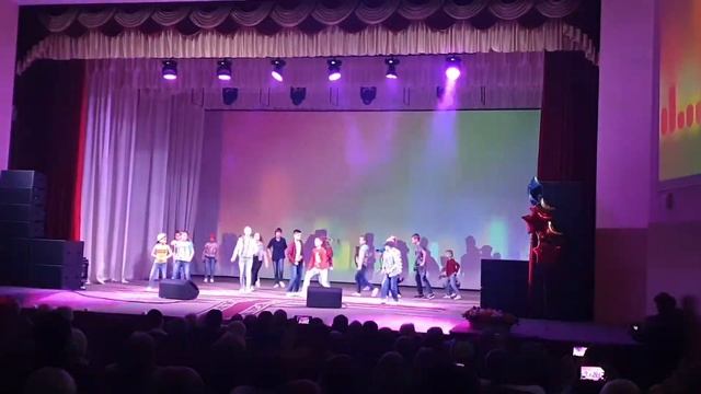 Танец "Вставай" группа Fresh смотреть онлайн