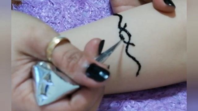 FOREARM BAND TATTOO DESIGN // BARB WIRE TATTOO // ARM BAND HENNA TATTOO DESIGN // ARMBAND MEHNDI смотреть онлайн