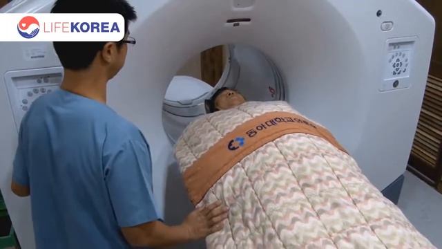 Корейские роботы поднимают на ноги неизлечимых больных. Лечение в Южной Корее. Клиника Донг-А смотреть онлайн
