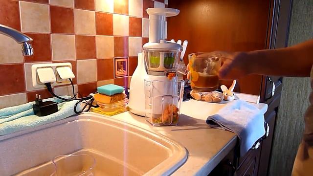 Сок из помидора и огурца смотреть онлайн