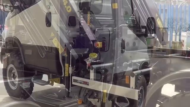 Iveco Daily 4x4 2 assi - Cassone ribaltabile trilaterale con gru DN смотреть онлайн