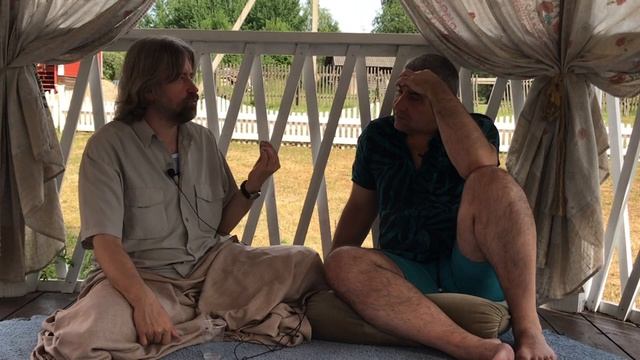 Как разговорить человека, у которого много чувств, но он не умеет их выразить? смотреть онлайн