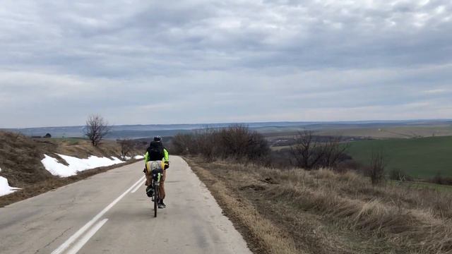 CYCLING BERLIN TO ASIA - Ep. 5 / CRASHED IN BULGARIA смотреть онлайн