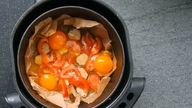 Яичница на НОВЫЙ ЛАД завтрак на скорую руку в мультипекаре смотреть онлайн