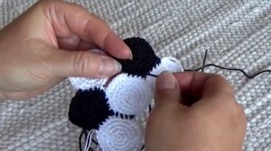 Как связать Футбольный мяч амигуруми.