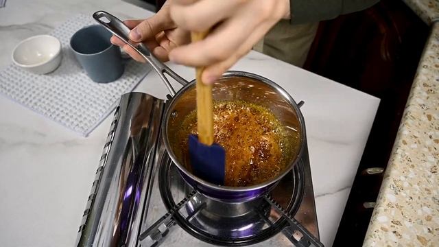 Восхитительный Карамельный соус к любому десерту. Соленая карамель рецепт. смотреть онлайн