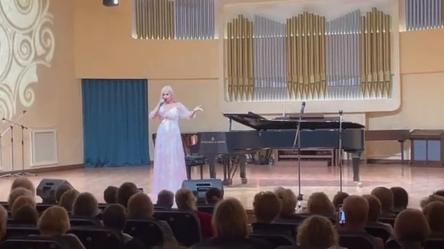 Премьера песни "Белая стена" исп. Марина Соболева смотреть онлайн