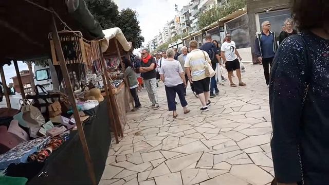 Праздник продолжается. Испания Бланес смотреть онлайн