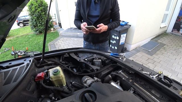Touareg 2012 7P Model Xenon Leuchtmittel tauschen Headlight xenon bulb replacement смотреть онлайн