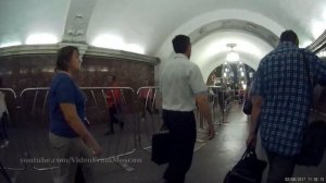 Станция метро Комсомольская (кольцевая), выход к Ленинградскому вокзалу  // 02.08.2017