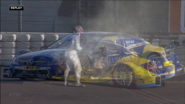 Holy Smokes! Paffett's Car Filled With Smoke - DTM Nürburgring 2015