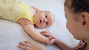 2 месяца ребенку | что умеет ребенок | развитие ребенка