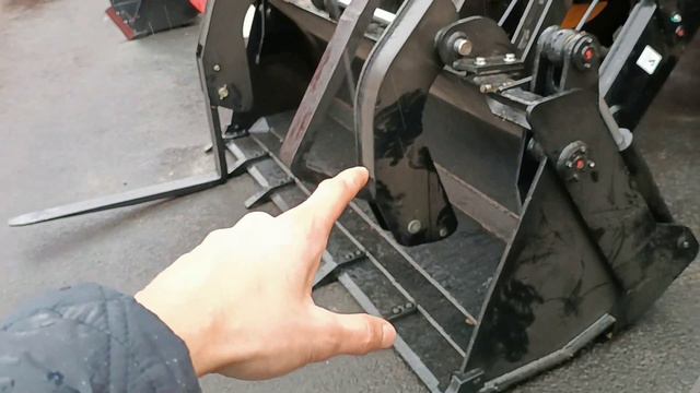 Отличие ковша 4 в 1 и 6 в1у экскаватора погрузчика Shanmon 388 смотреть онлайн