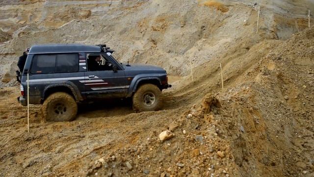 Nissan Patrol Y60 2.8TD смотреть онлайн