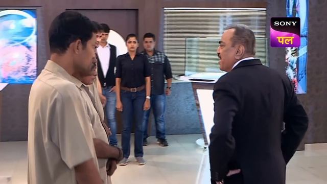 एक Auto में बांधकर हवा में किसने लटकाया Team CID को? | CID | Best Of CID смотреть онлайн