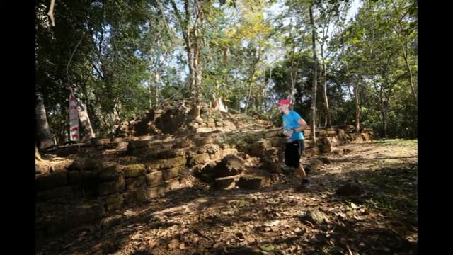 Ultra Trail d'Angkor au Cambodge смотреть онлайн