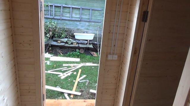 Бытовка 2.3х5.8м. с электрикой и ставнями "Треугольник". Цена в СПб 73 001 руб. смотреть онлайн