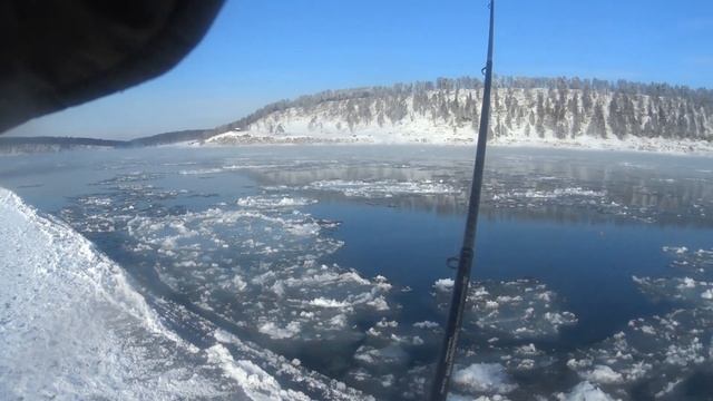 ЯМА ЗАБИТА РЫБОЙ, ЛОВИМ ХАРИУСА НА АНГАРЕ ЗИМОЙ смотреть онлайн