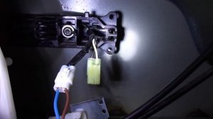 Suzuki SX4 - Ремонт кнопки бесключевого доступа на двери водителя