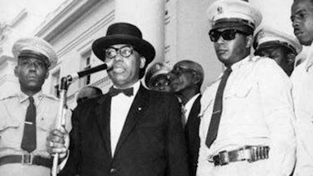 Безумные диктаторы. Франсуа Дювалье смотреть онлайн