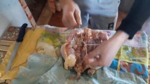 Обвязка курицы для копчения, шпагатом.