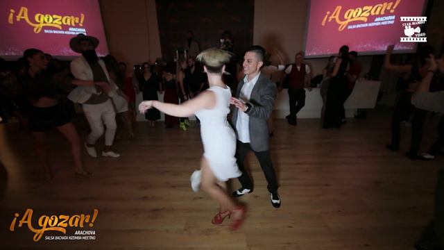 Juan Rionegro & Victoria Karagiannidou - social dancing @ A GOZAR ARACHOVA SBK Meeting 2019 смотреть онлайн