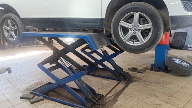 Ножничный подъемник Oma 532 3,2 т