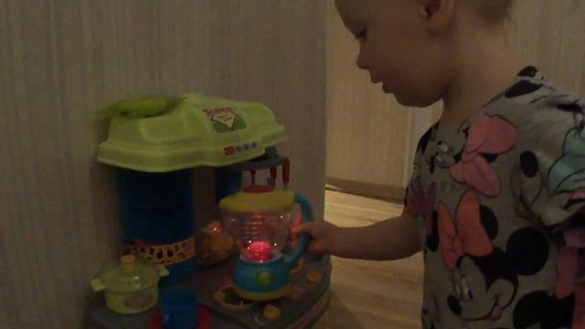 Simona kööginurk täienes blenderi võrra:) смотреть онлайн
