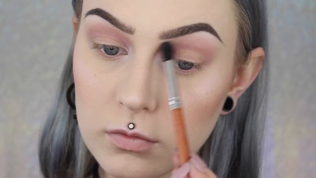 Futuristic Art Liner 100% Vegan Makeup ft. Neve Cosmetics | Evelina Forsell смотреть онлайн