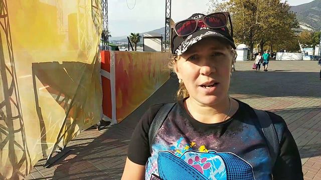 ГЕЛЕНДЖИК Жара Народ купается центр города смотреть онлайн