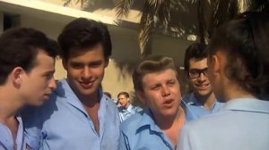 Фрагмент из "Горячая жевательная резинка 3"