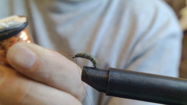 Мушка зеленушка с люрексом. смотреть онлайн