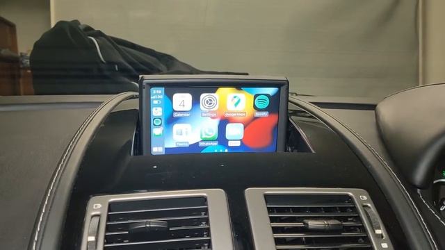 Aston Martin infotainment upgrade - Fix the top screen, add Apple CarPlay and Android Auto смотреть онлайн