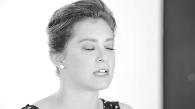 Rachel Bloom On Becoming A Comedy Writer | My Turn | ELLE смотреть онлайн