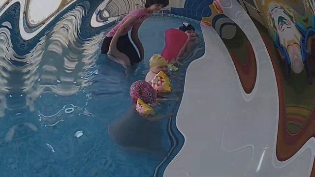 Подвижные игры и упражнения в воде с детьми 3 лет. смотреть онлайн